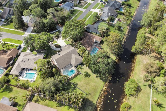 772 Juniper Place, Wellington, FL 33414