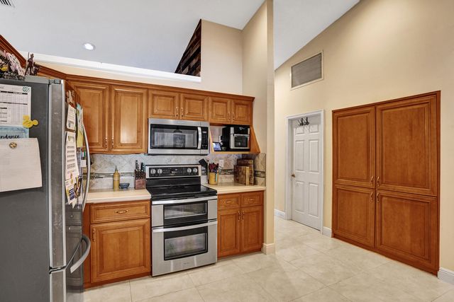 772 Juniper Place, Wellington, FL 33414