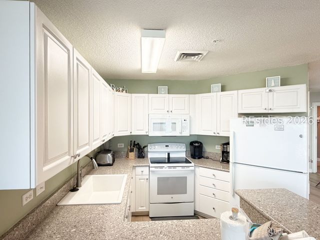 10 N Forest Beach Dr Apt 2213, Hilton Head Island, SC 29928