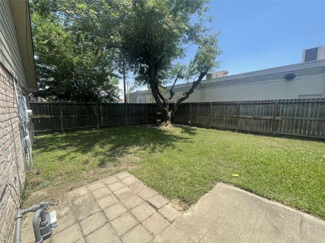 1051 Sierra Shadows Drive, Katy, TX 77450