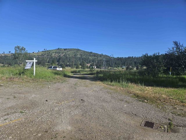 24225 E Rosewood Ave, Newman Lake, WA 99025