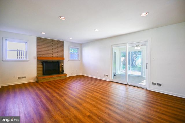 916 BEAVERBANK CIR, Baltimore, MD 21286