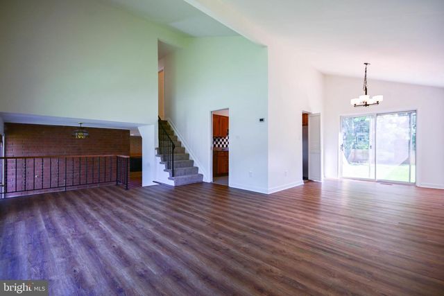 916 BEAVERBANK CIR, Baltimore, MD 21286