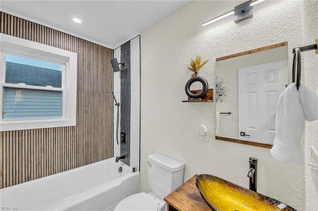 2409 Peach ST, Portsmouth, VA 23704