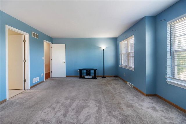 1136 Garfield LANE, Hartford, WI 53027