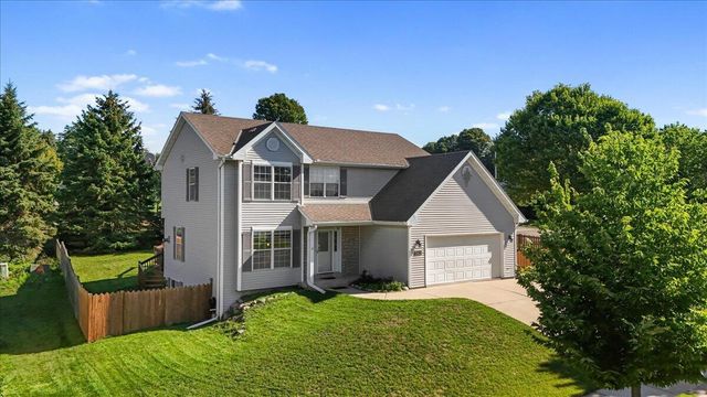 1136 Garfield LANE, Hartford, WI 53027