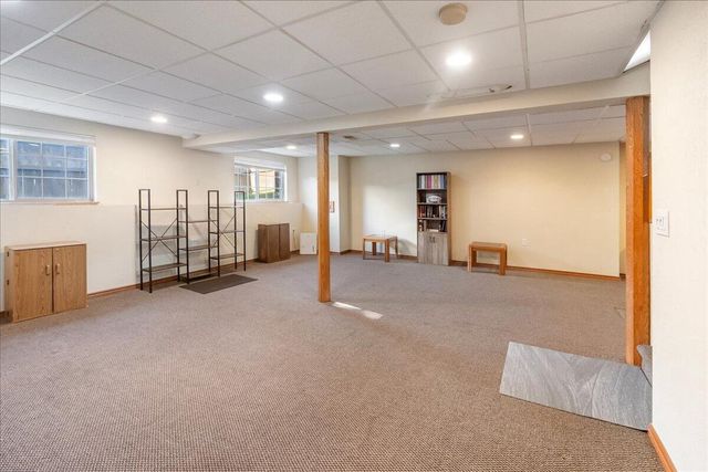 1136 Garfield LANE, Hartford, WI 53027