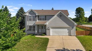 1136 Garfield LANE, Hartford, WI 53027