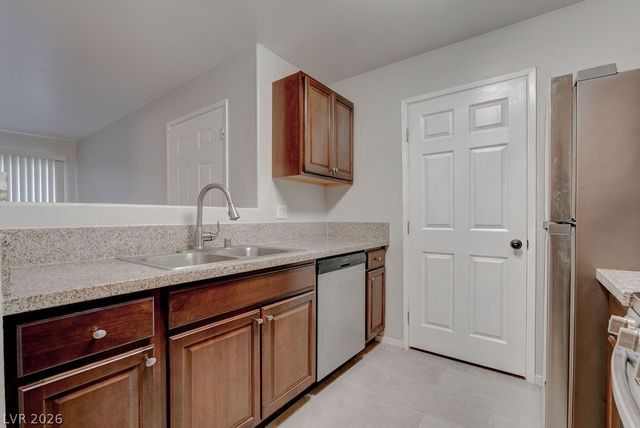 7885 West Flamingo Road 1016, Las Vegas, NV 89147