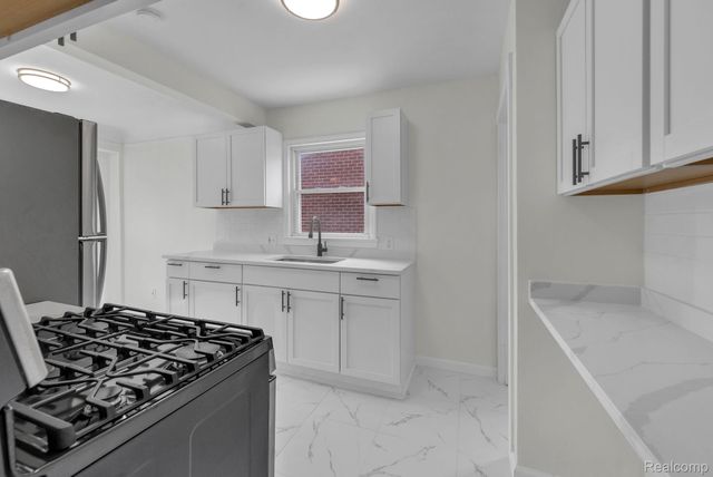 10015 Marion, Redford Charter Township, MI 48239