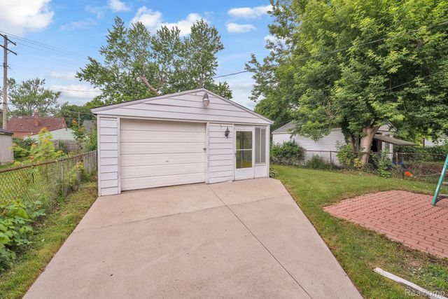 10015 Marion, Redford Charter Township, MI 48239