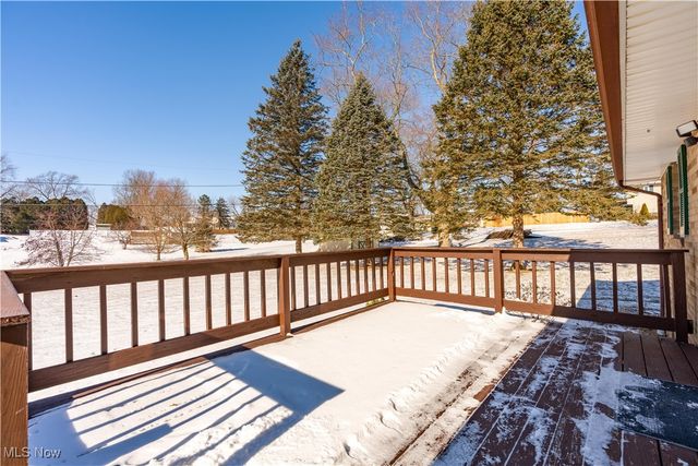 1945 Fairbrook Avenue NE, East Canton, OH 44730