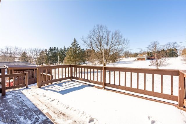 1945 Fairbrook Avenue NE, East Canton, OH 44730