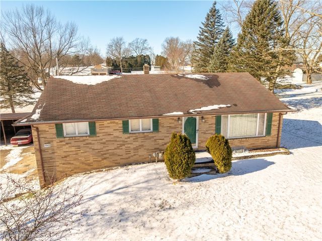 1945 Fairbrook Avenue NE, East Canton, OH 44730