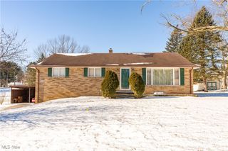 1945 Fairbrook Avenue NE, East Canton, OH 44730