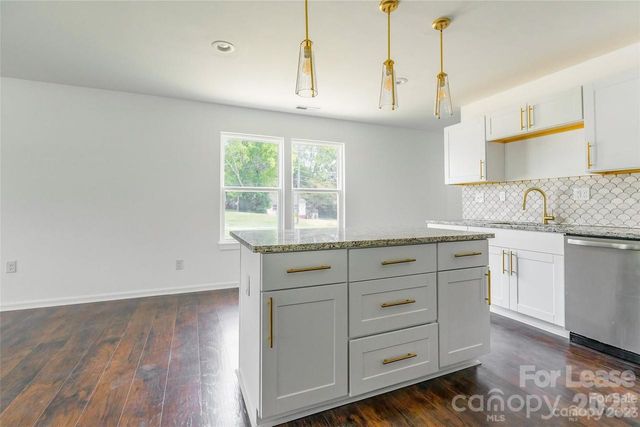 303 Cabarrus Avenue W, Concord, NC 28025