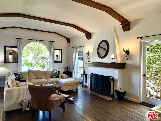 1901 Westholme Avenue, Los Angeles, CA 90025