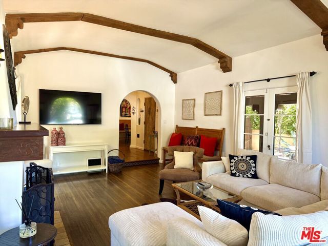 1901 Westholme Avenue, Los Angeles, CA 90025