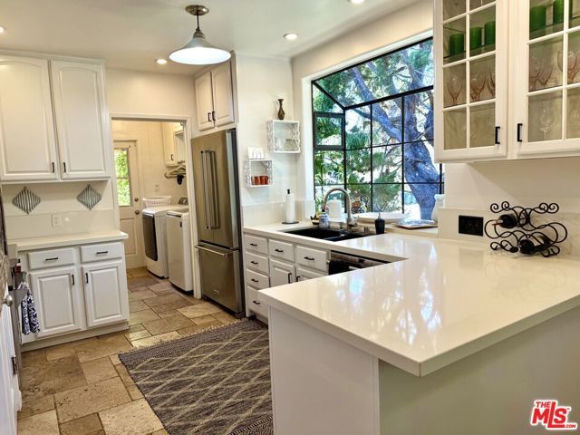 1901 Westholme Avenue, Los Angeles, CA 90025