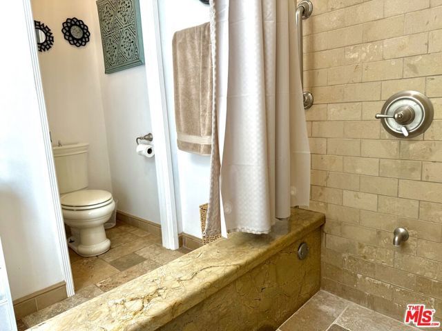 1901 Westholme Avenue, Los Angeles, CA 90025