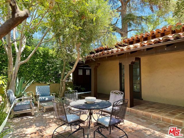 1901 Westholme Avenue, Los Angeles, CA 90025