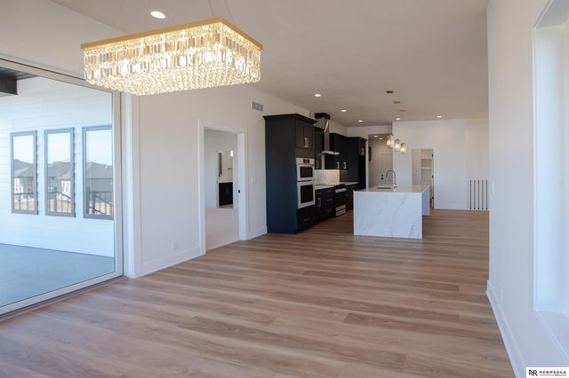 8700 Honeybee Lane, Lincoln, NE 68526