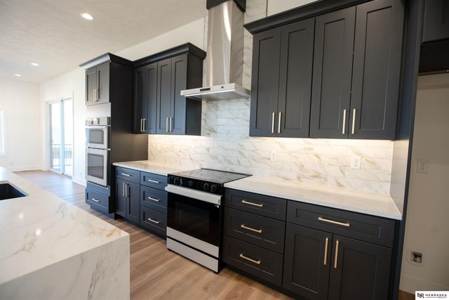 8700 Honeybee Lane, Lincoln, NE 68526