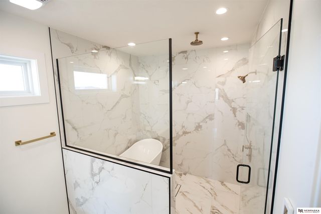 8700 Honeybee Lane, Lincoln, NE 68526