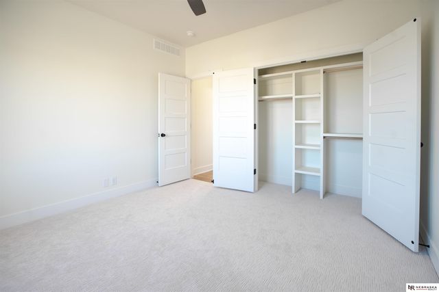 8700 Honeybee Lane, Lincoln, NE 68526