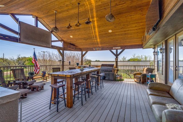 45 Muirfield Court, Graford, TX 76449