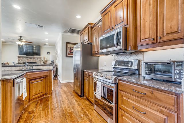 45 Muirfield Court, Graford, TX 76449