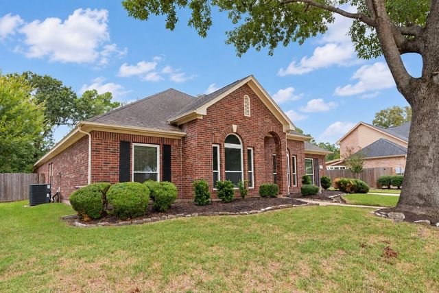 304 Melodywood Drive, Friendswood, TX 77546