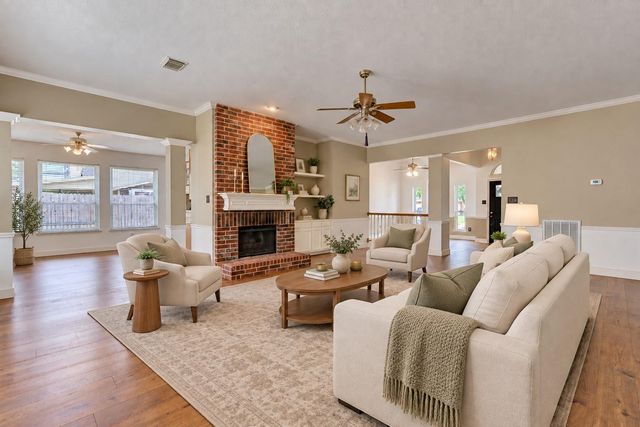 304 Melodywood Drive, Friendswood, TX 77546