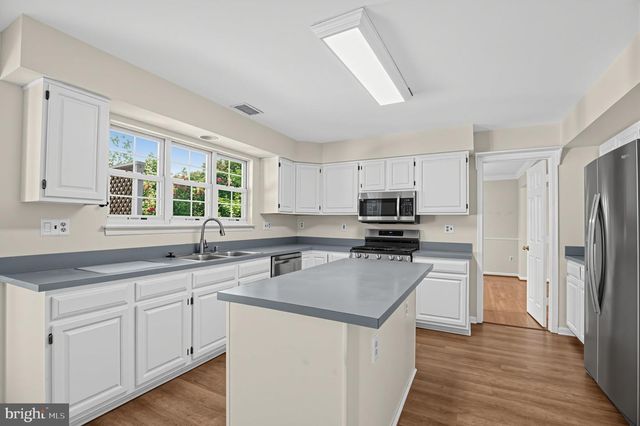 11702 COB CT, Waldorf, MD 20601