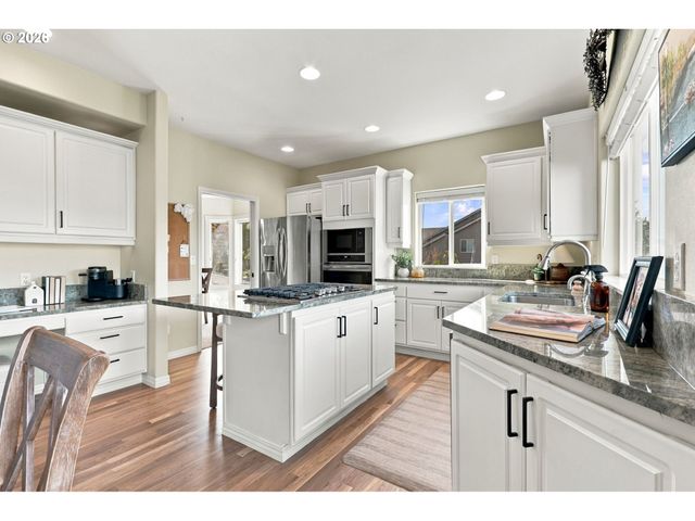 16283 Sw STAHL Dr, Portland, OR 97223