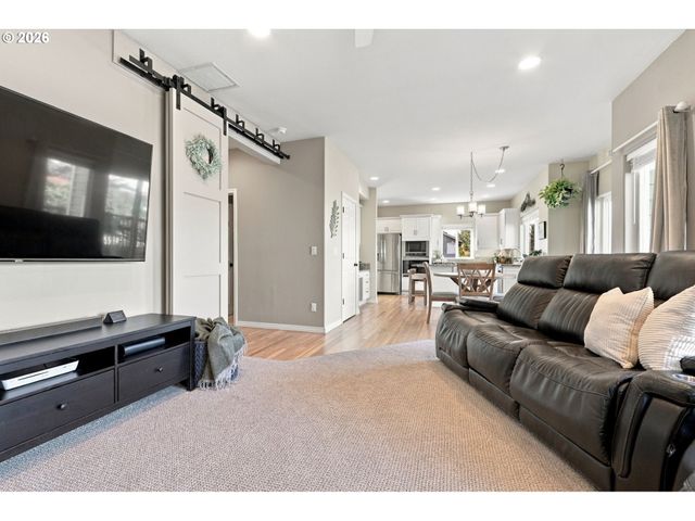 16283 Sw STAHL Dr, Portland, OR 97223