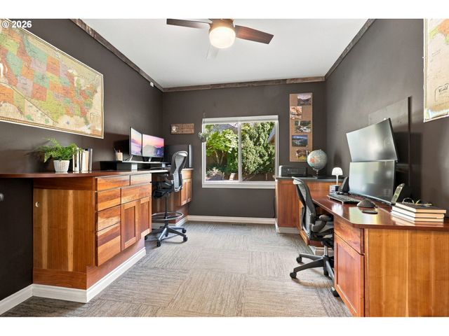 16283 Sw STAHL Dr, Portland, OR 97223
