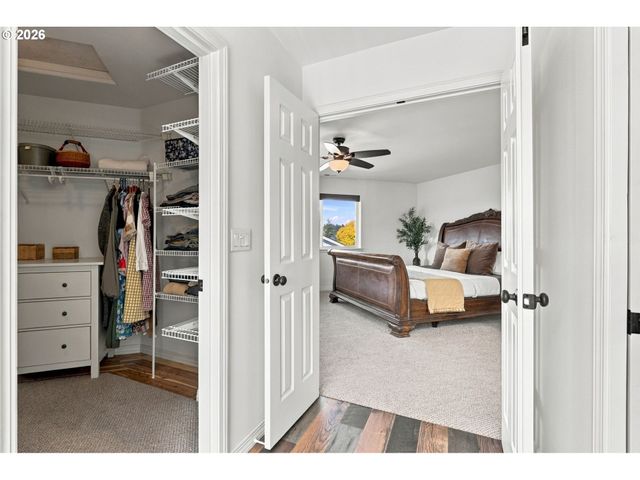 16283 Sw STAHL Dr, Portland, OR 97223