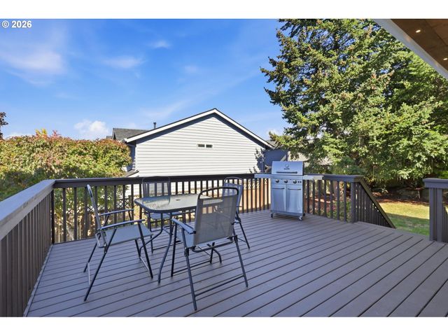 16283 Sw STAHL Dr, Portland, OR 97223
