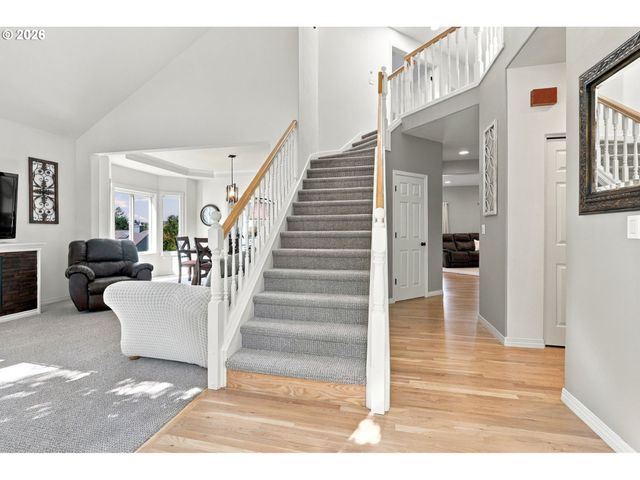 16283 Sw STAHL Dr, Portland, OR 97223