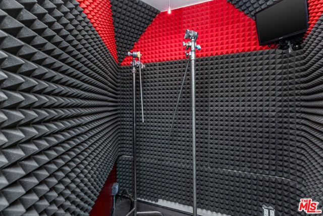 2350 San Marco Drive, Los Angeles, CA 90068