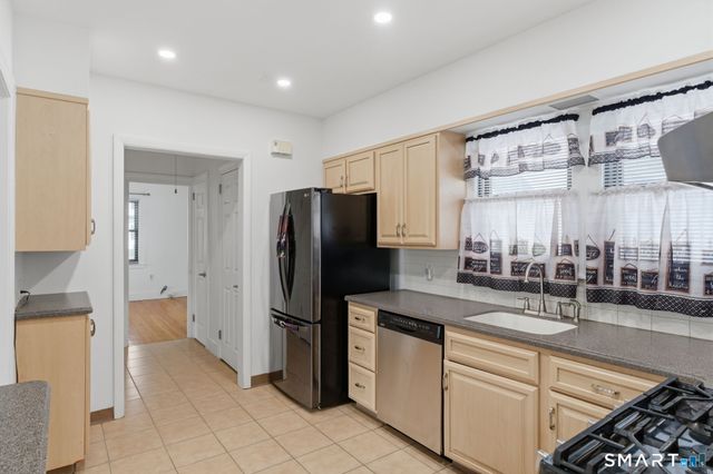 30 Walter Place, East Hartford, CT 06108