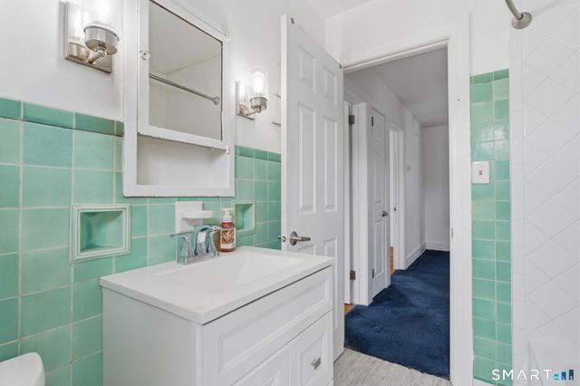 30 Walter Place, East Hartford, CT 06108