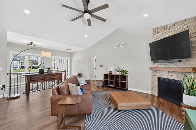 6257 Ronald Reagan Drive, Deforest, WI 53532
