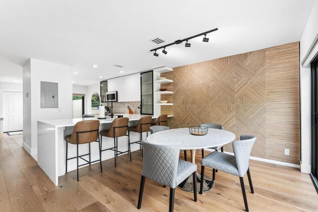 Image 18 of property listing at 541 N Ocean Boulevard 5610, Boca Raton, FL 33432