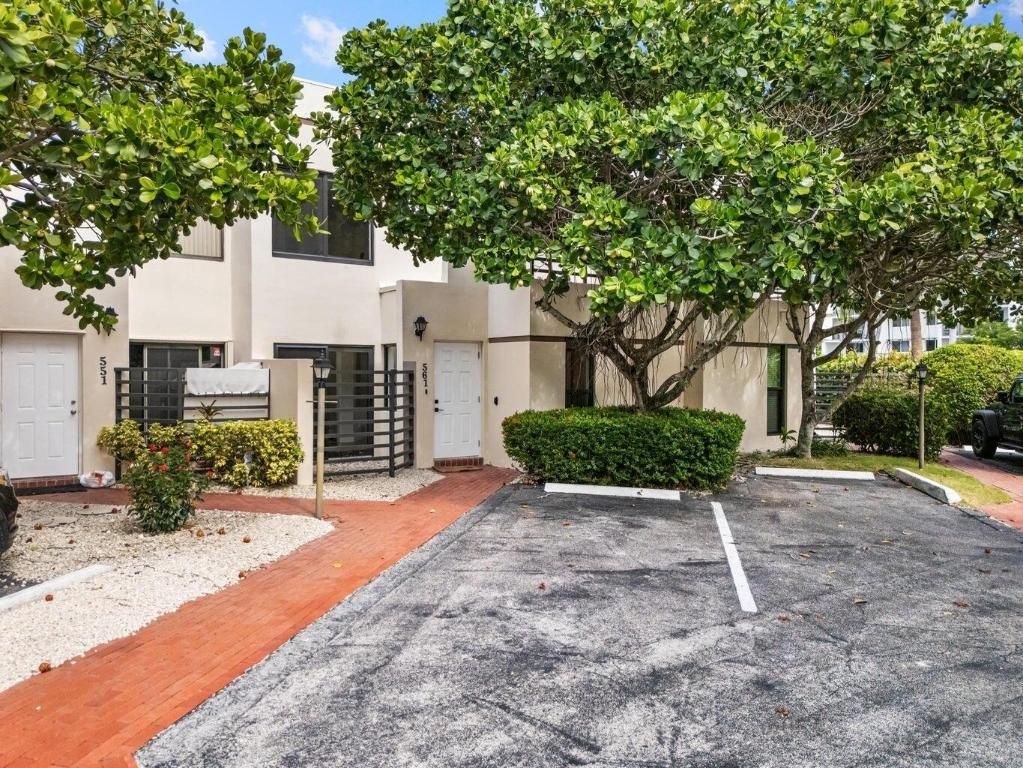 Image 2 of property listing at 541 N Ocean Boulevard 5610, Boca Raton, FL 33432