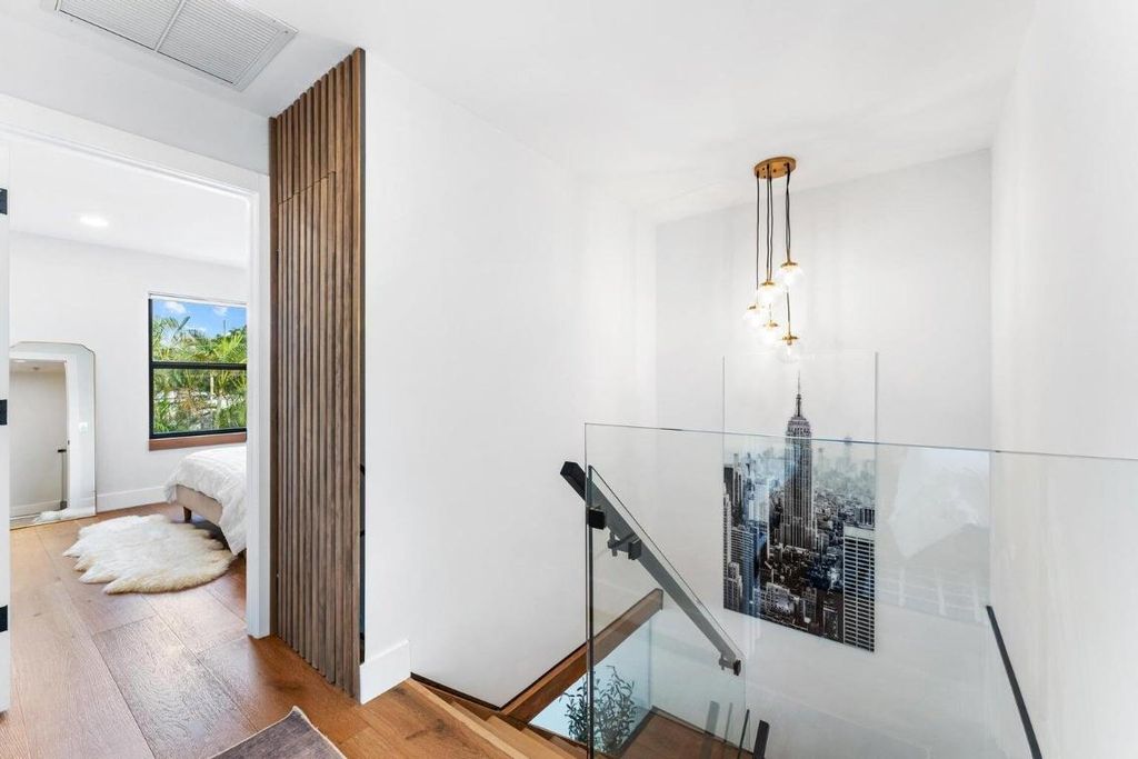 Image 25 of property listing at 541 N Ocean Boulevard 5610, Boca Raton, FL 33432