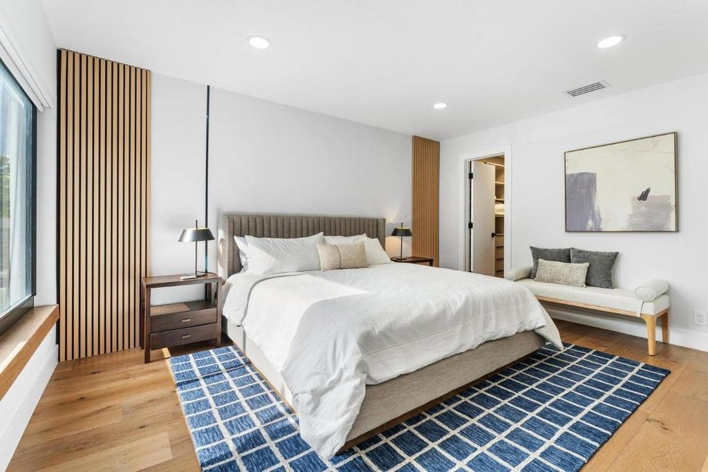 Image 28 of property listing at 541 N Ocean Boulevard 5610, Boca Raton, FL 33432