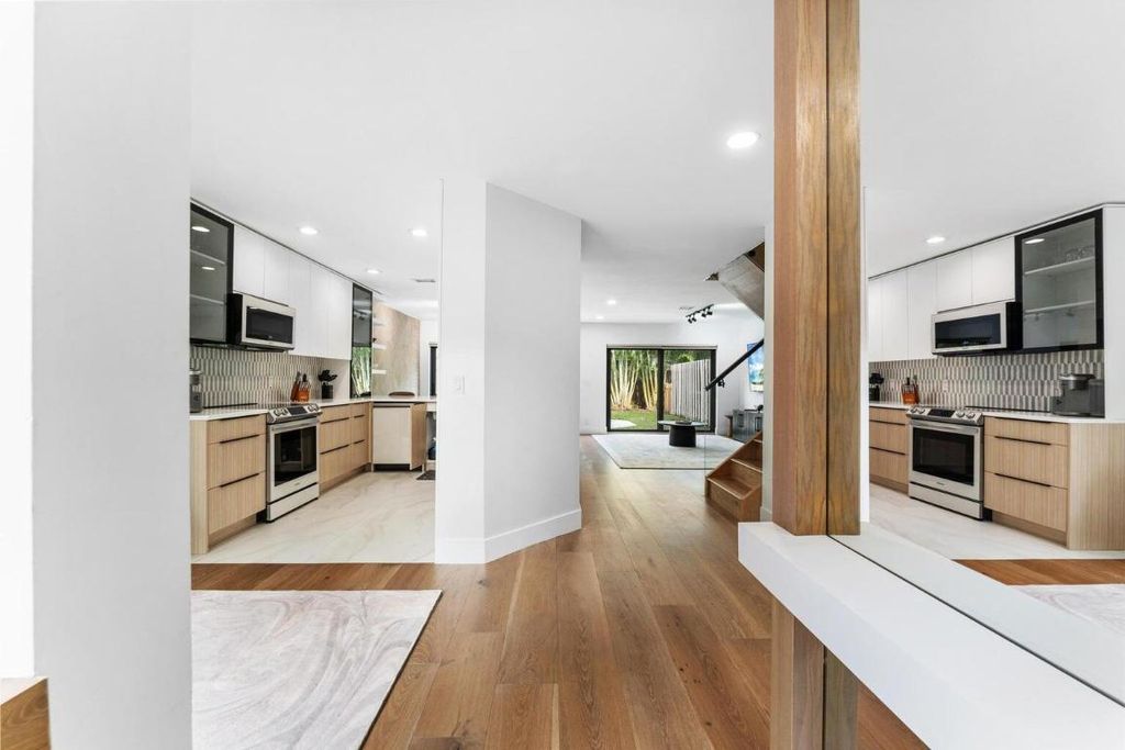 Image 3 of property listing at 541 N Ocean Boulevard 5610, Boca Raton, FL 33432