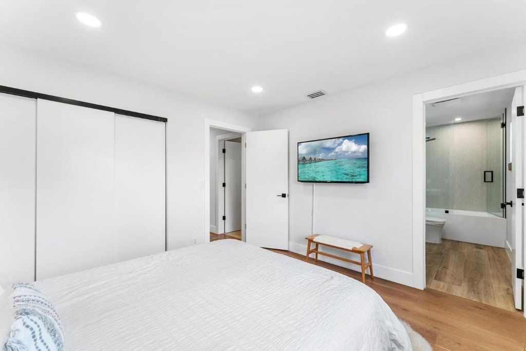 Image 36 of property listing at 541 N Ocean Boulevard 5610, Boca Raton, FL 33432